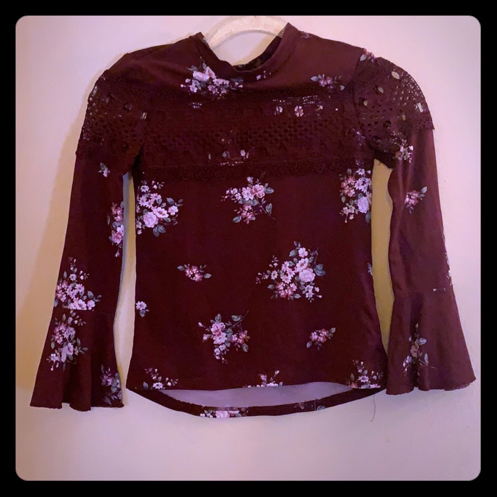 Beautiful Floral Stretchy Lace Bell Sleeved Shirt